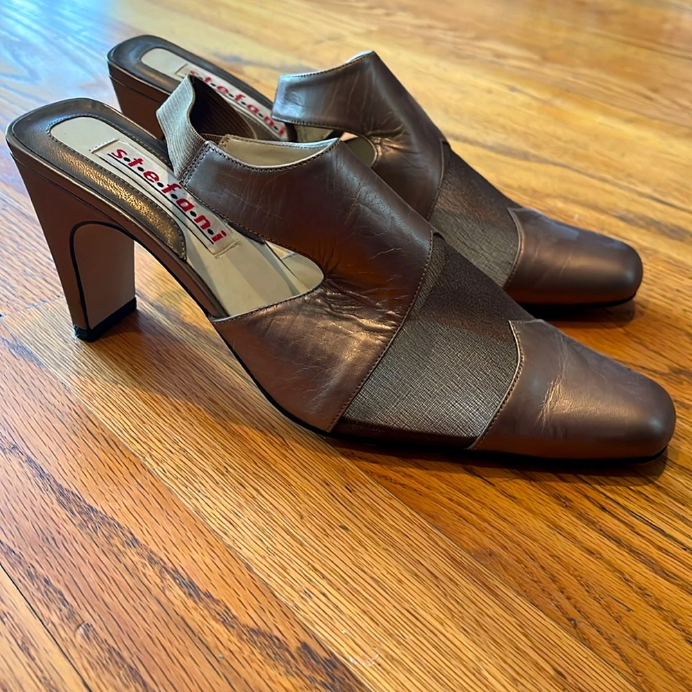 Stefani leather sling back heel sandal size 8.5 bronze gold